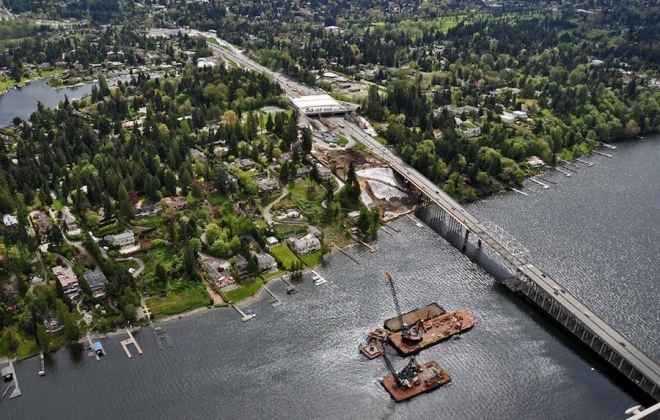 Trãi nghiệm Cầu nổi trên sông bang Seattle – Mỹ